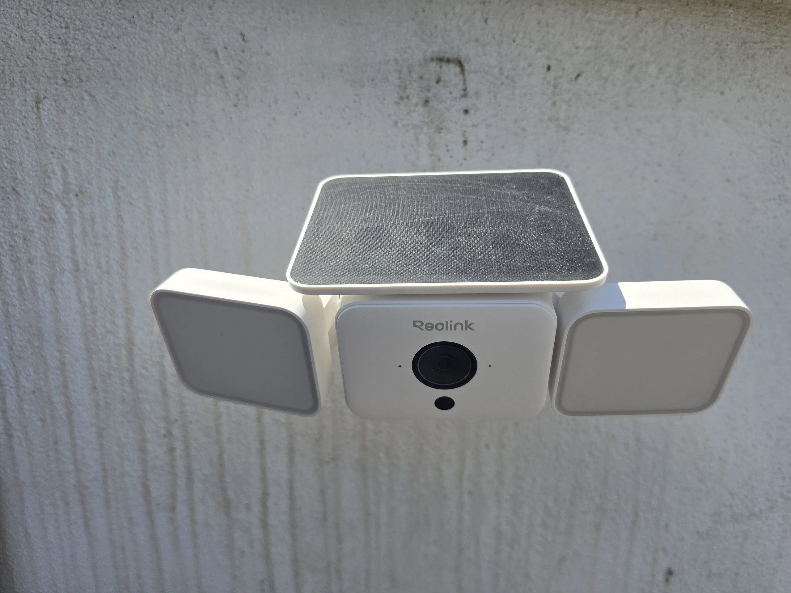 Reolink Solar Floodlight Cam - immagine 13 Reolink Solar Floodlight Cam - immagine 13