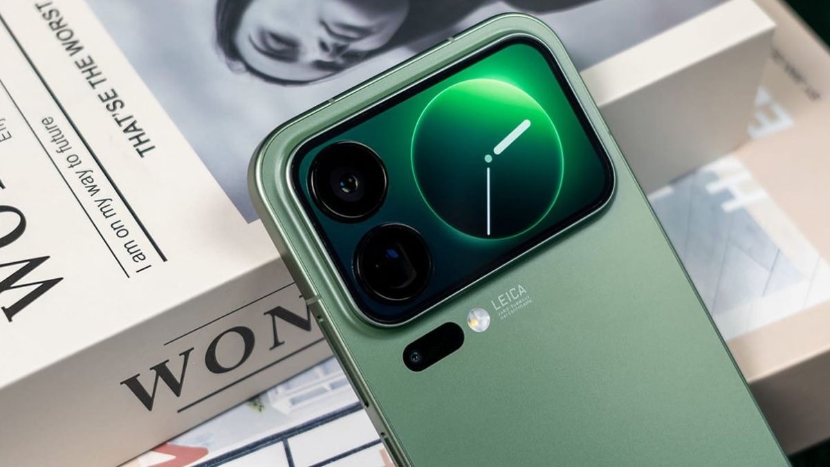 Xiaomi 18 Pro avrà doppia cam da 200 MP e una batteria pazzesca