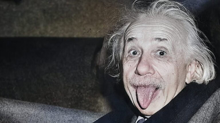 Einstein superato: scoperta la sovrapposizione quantistica del tempo