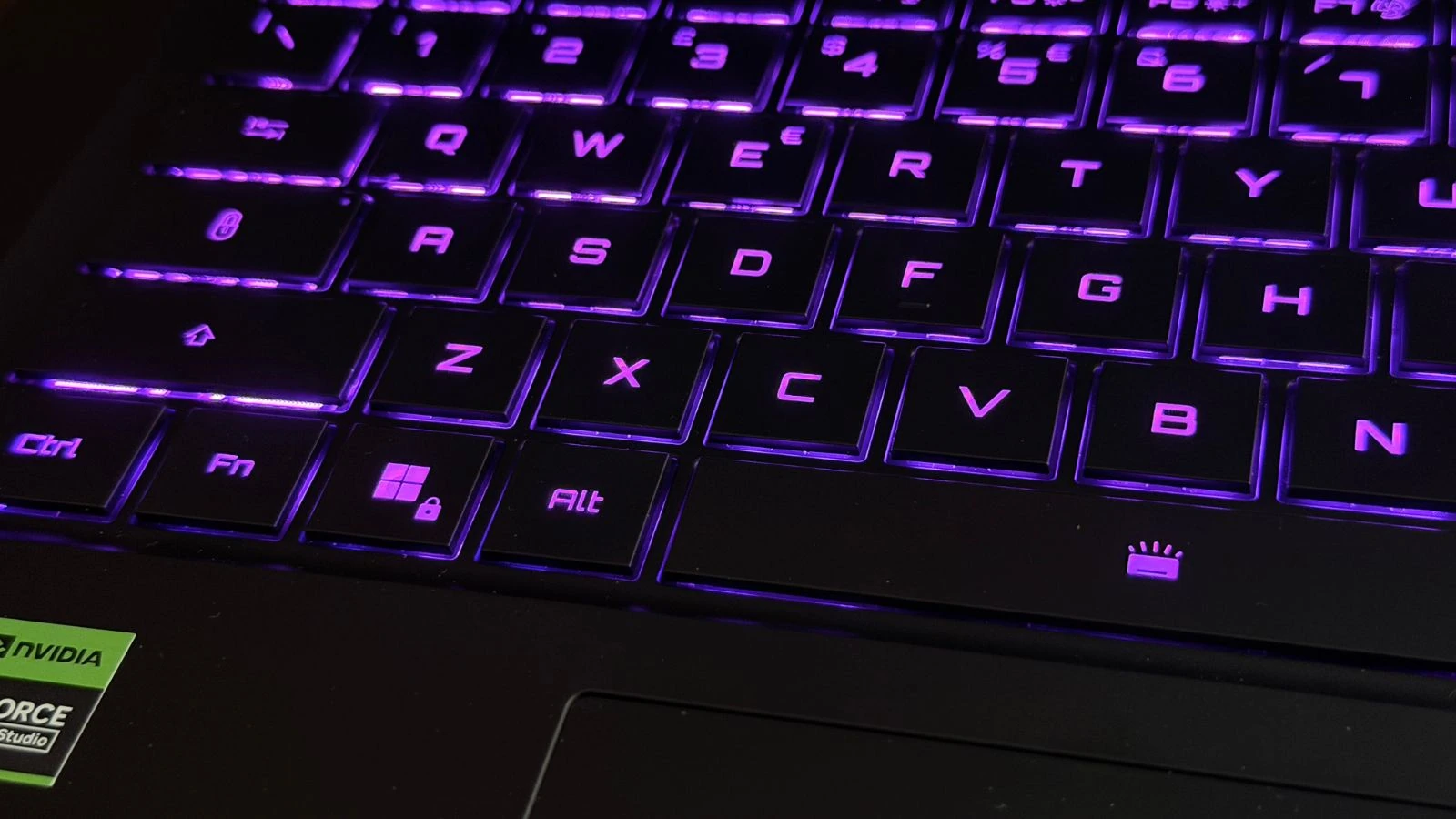 Gigabyte X16