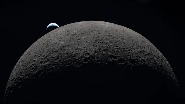 Luna: lato nascosto e lato oscuro non sono la stessa cosa