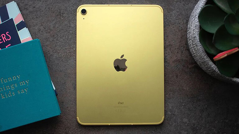 iPad, Apple pensa al cambio di nome totale per il prossimo modello base