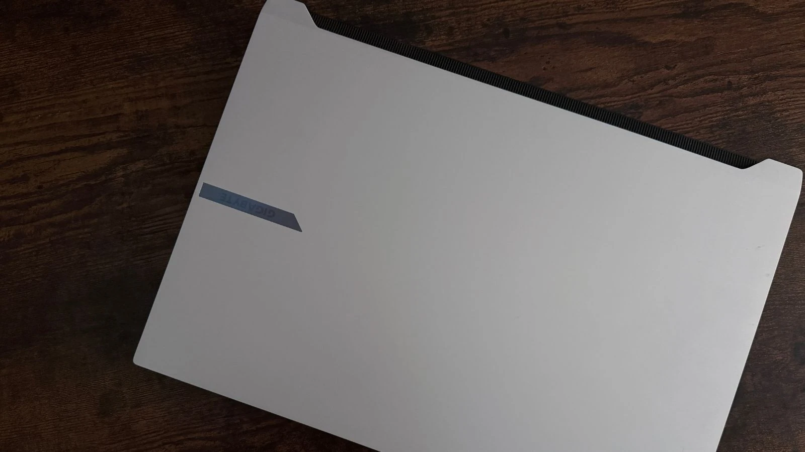 Gigabyte X16