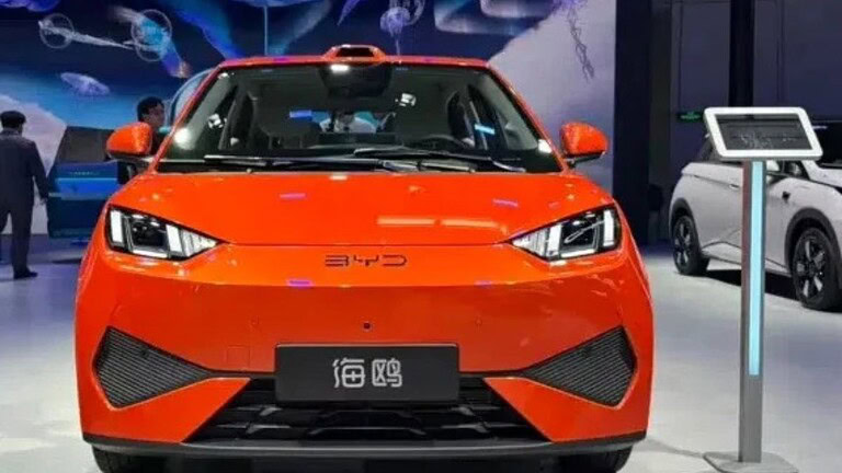 BYD Dolphin Surf 2026, più autonomia e LiDAR per sfidare le elettriche compatte