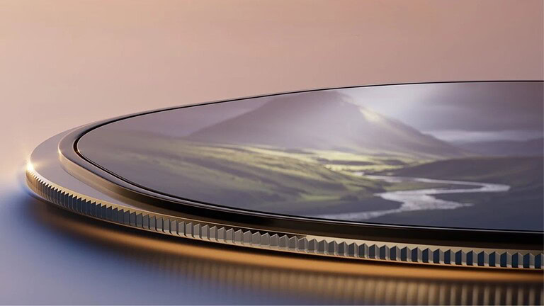 Oppo Find X9 Ultra si mostra dal vivo: design e fotocamera stupiscono