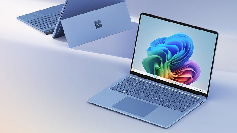 Microsoft, i nuovi Surface avranno pannelli OLED e chip Intel e Snapdragon