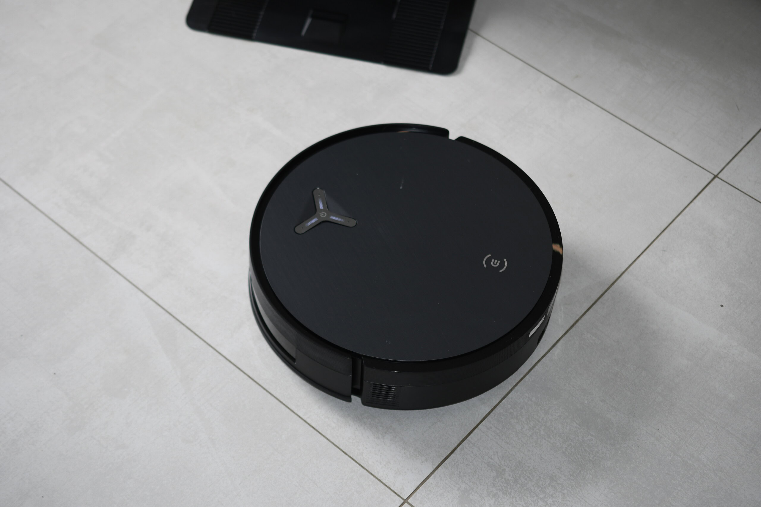 ECOVACS DEEBOT X12 OmniCyclone (22)
