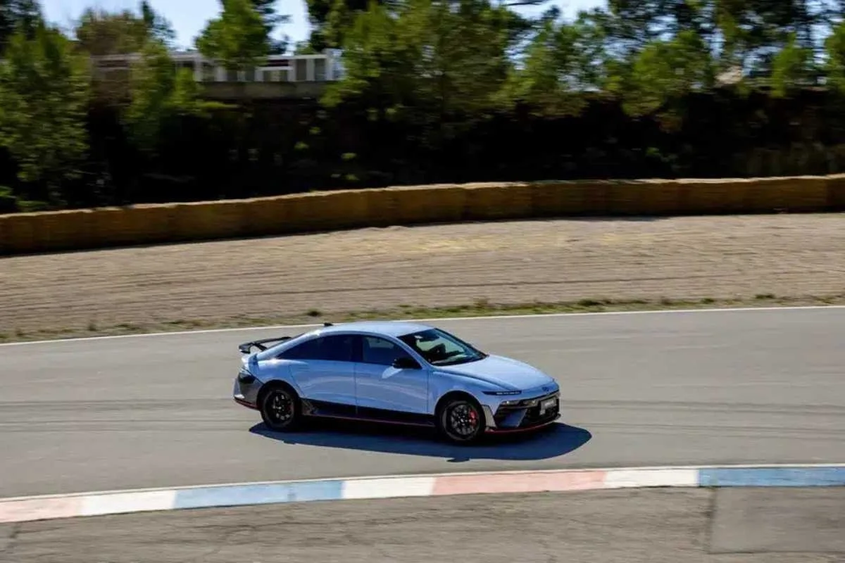 Hyundai-Ioniq-6-N-1