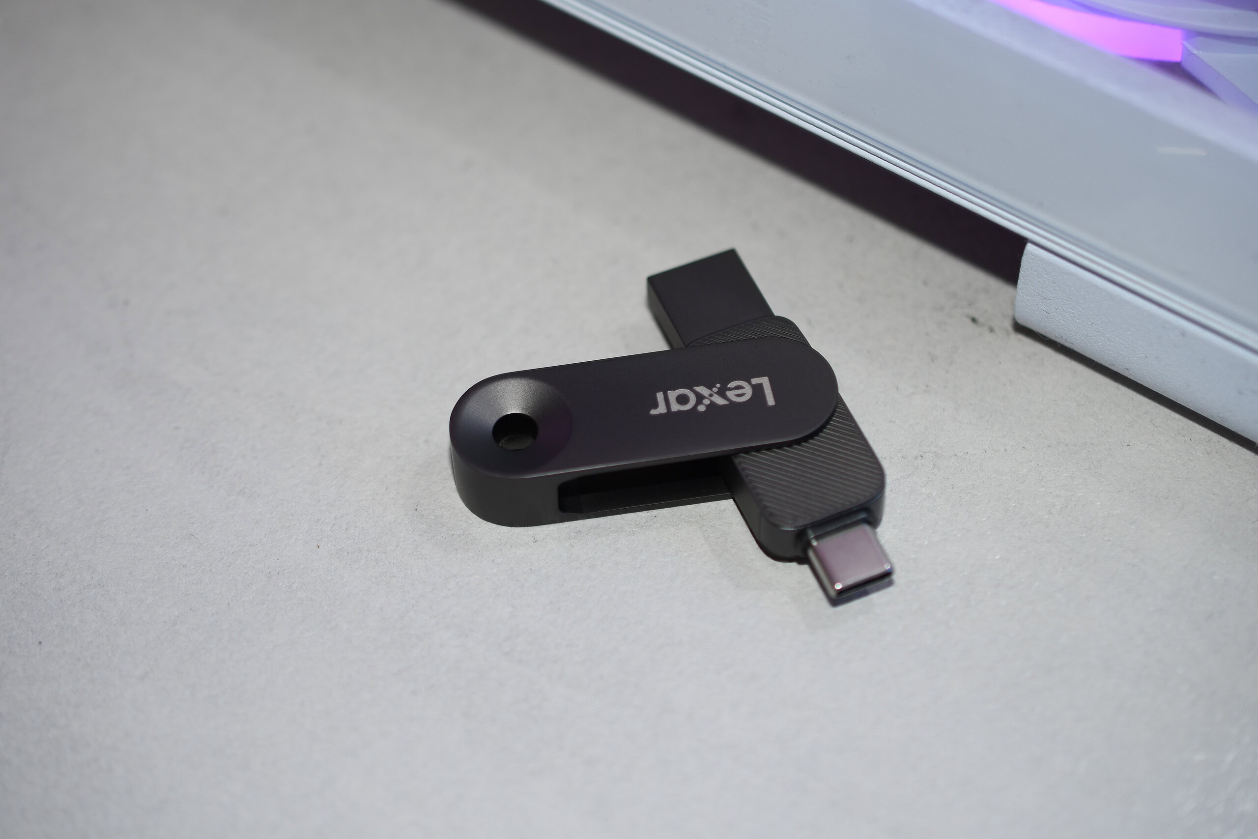 Lexar JumpDrive D500 - caratteristiche Lexar JumpDrive D500 - caratteristiche