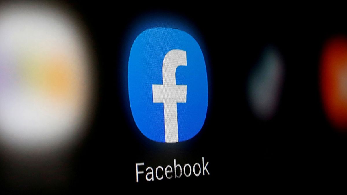 Facebook usa l’IA per suggerire foto e video da condividere