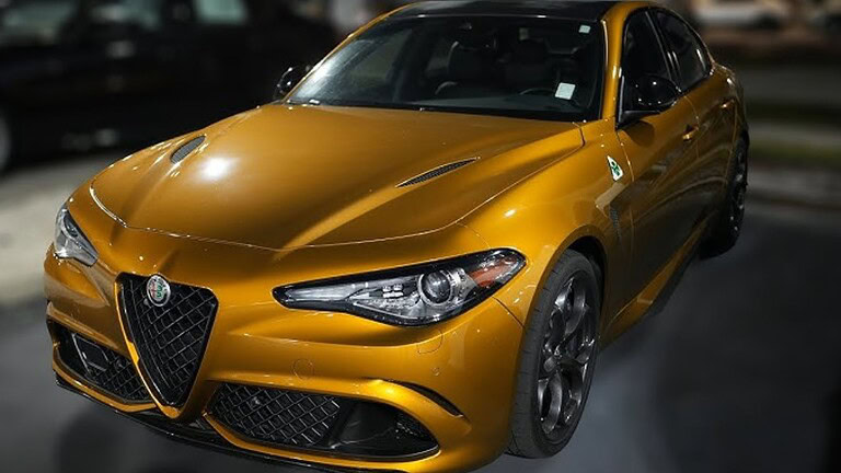 Alfa Romeo Giulia Quadrifoglio all'asta negli USA: nessuno la vuole