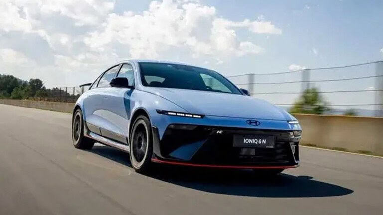 Hyundai IONIQ 6 N: la berlina elettrica è un fulmine con 650 CV