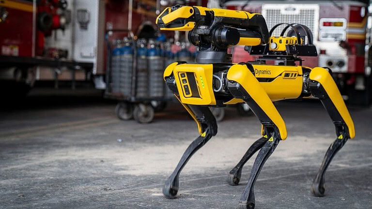 Spot di Boston Dynamics ora legge strumenti grazie all'AI di Google