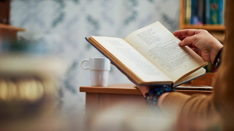 Biblioterapia: cos'è e perché i libri possono curarti davvero