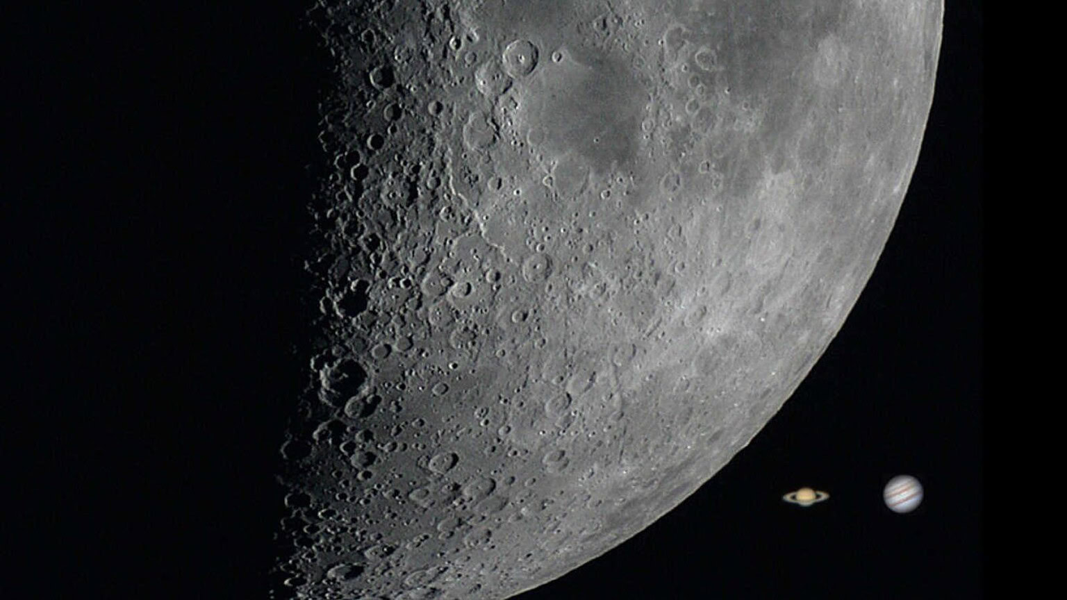 Artemis II Luna