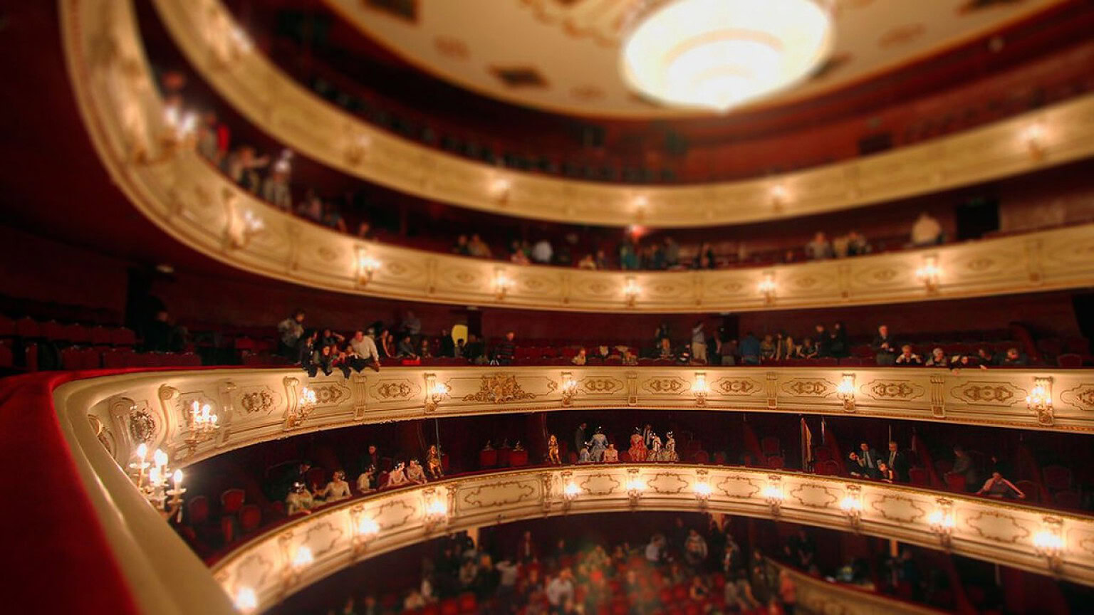 Fernando Ramallo e la dura verità sugli attori di teatro in tournée - attori teatro tournée