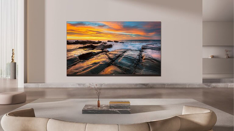 TCL porta in Italia i TV SQD-Mini LED: X11L, C8L e C7L disponibili da oggi
