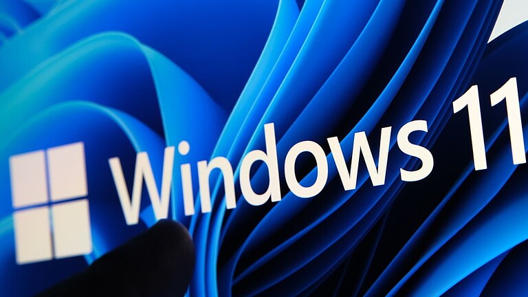 Windows 11 e strumenti di debloat: funzionano davvero o è un rischio?