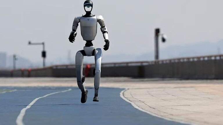 HONOR D1 batte il record mondiale: robot vince la mezza maratona