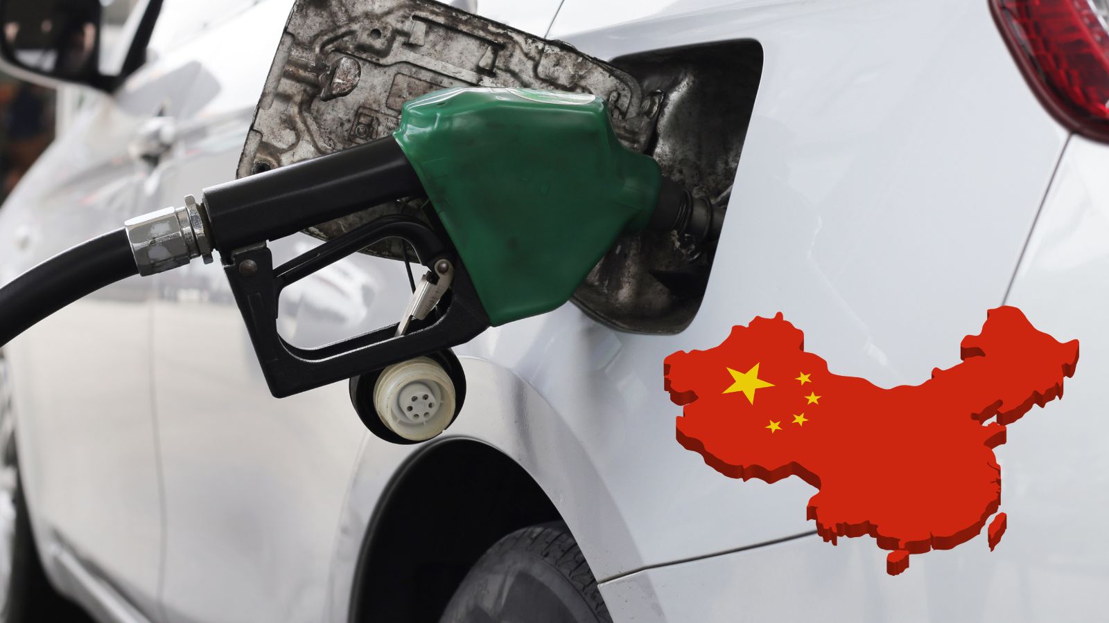 Benzina in Cina, prezzi alle stelle: le auto elettriche non bastano