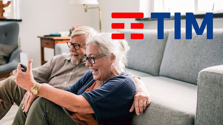 TIM Cross Voce: offerte mobile da 3,99€ al mese per clienti Senior