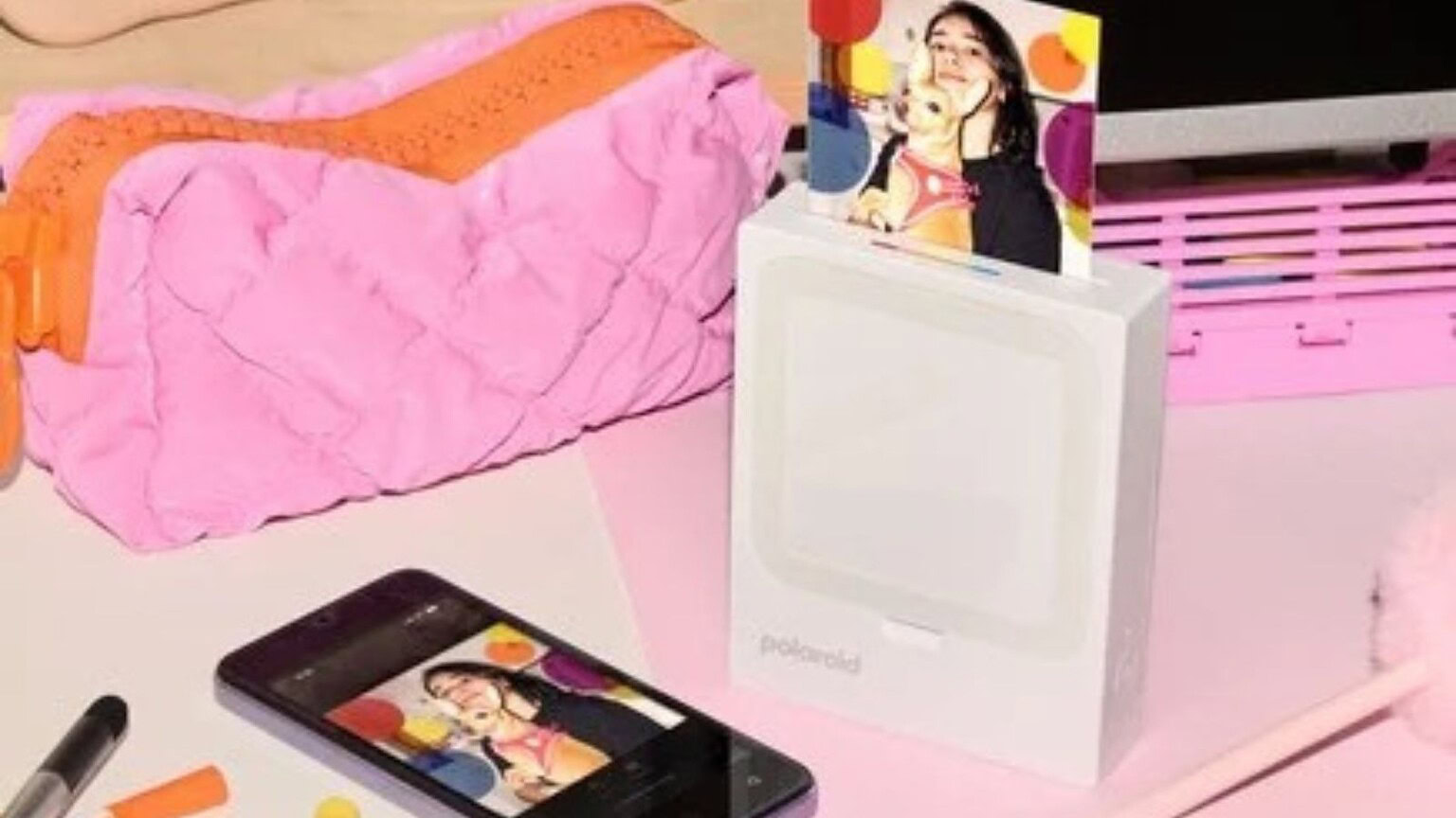Polaroid Hi-Print 3x3 è ufficiale: ecco la stampante tascabile da 50 secondi