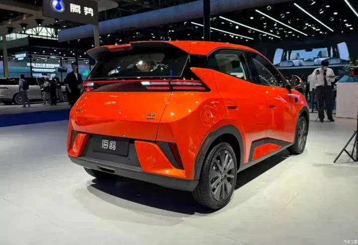 BYD Dolphin Surf - dettaglio BYD Dolphin Surf 2026, più autonomia e LiDAR per sfidare le elettriche compatte_3