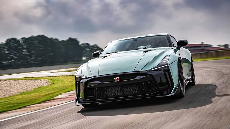 Nissan GT-R R36, ritorno entro il 2030: sarà ibrida, ma il motore VR38 non muore