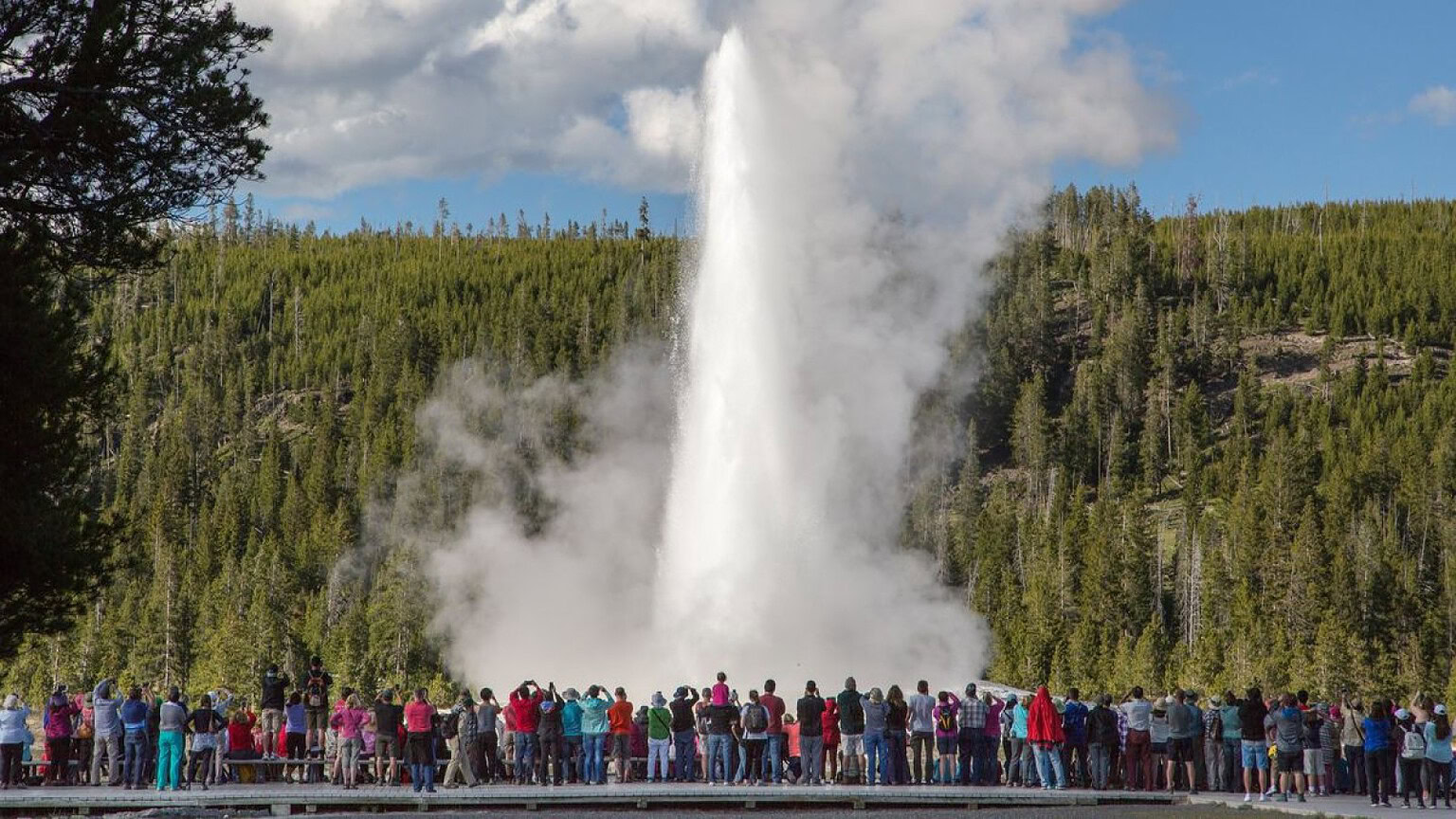 Old Faithful: quanta acqua emette davvero a ogni eruzione? - Old Faithful acqua eruzione
