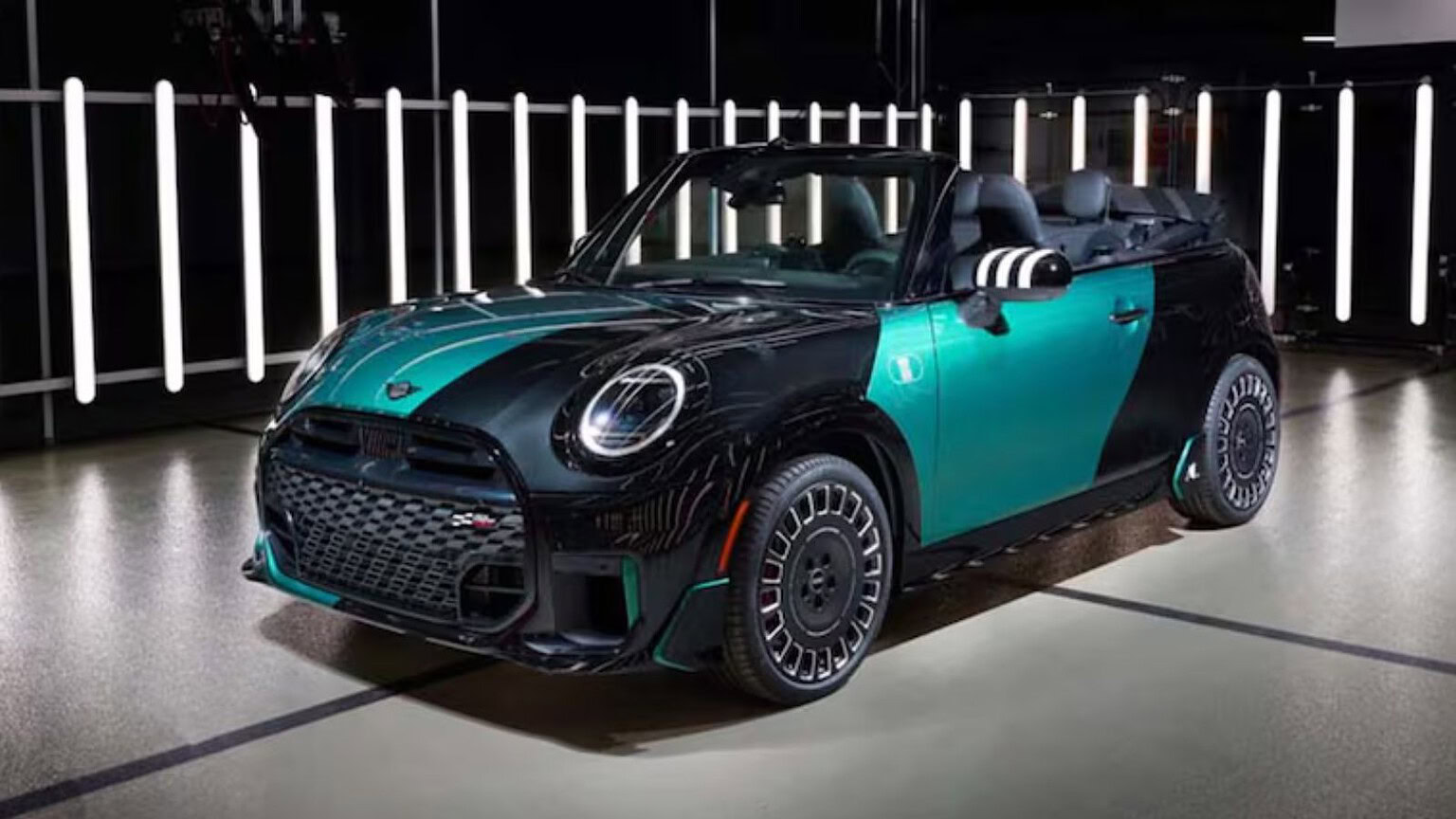 MINI.01: la John Cooper Works Cabrio unica al mondo che non vedrai mai