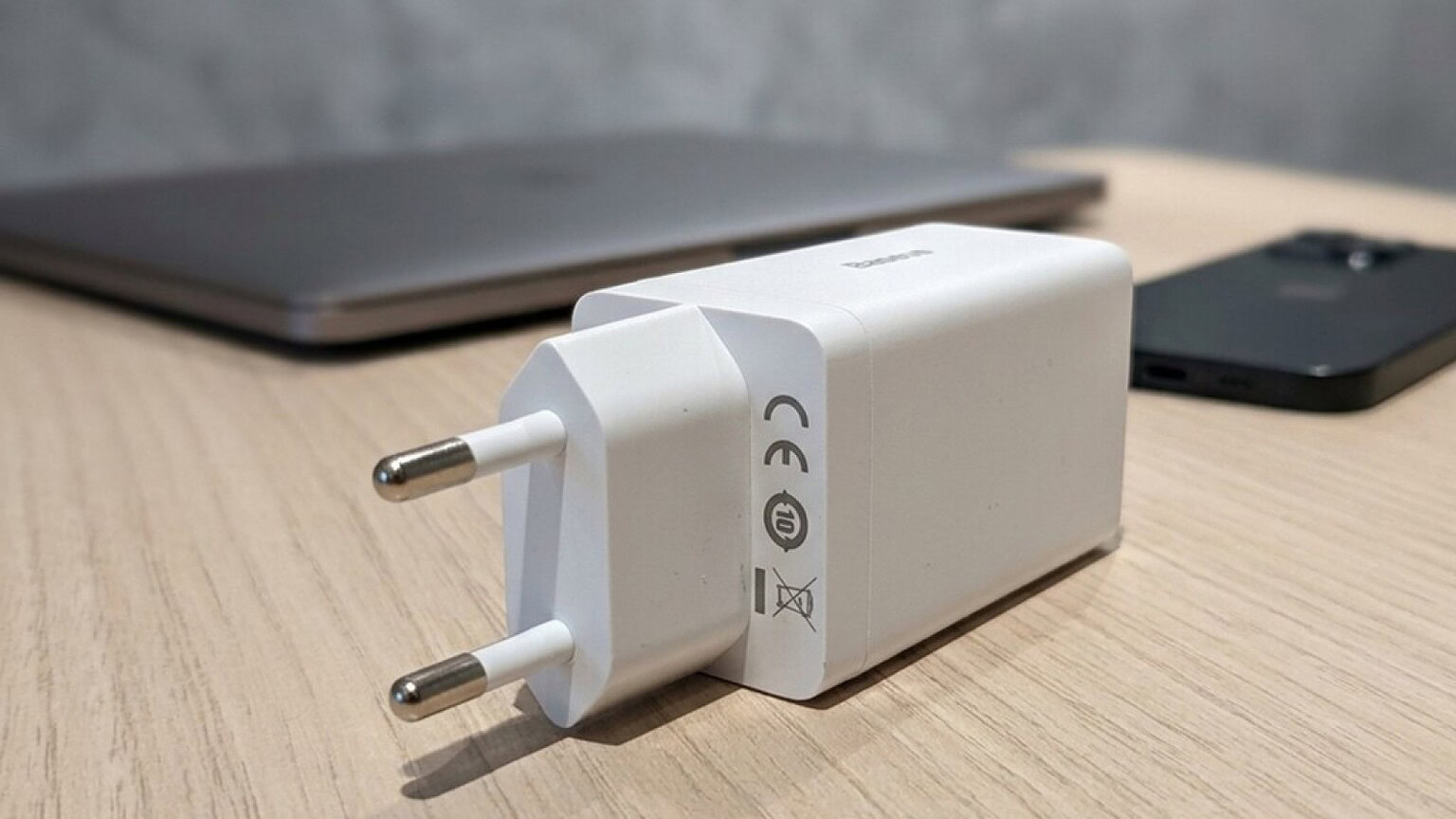USB-C obbligatorio sui portatili dal 28 aprile: cosa cambia davvero - USB-C obbligatorio portatili