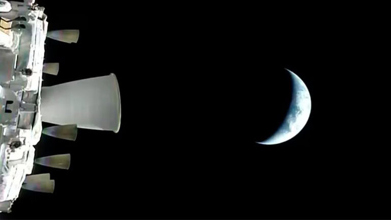 Artemis II completa il sorvolo della Luna: ora il viaggio di ritorno