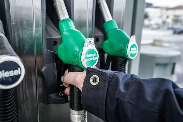 Prezzi carburanti in calo: dove si risparmia di più regione per regione