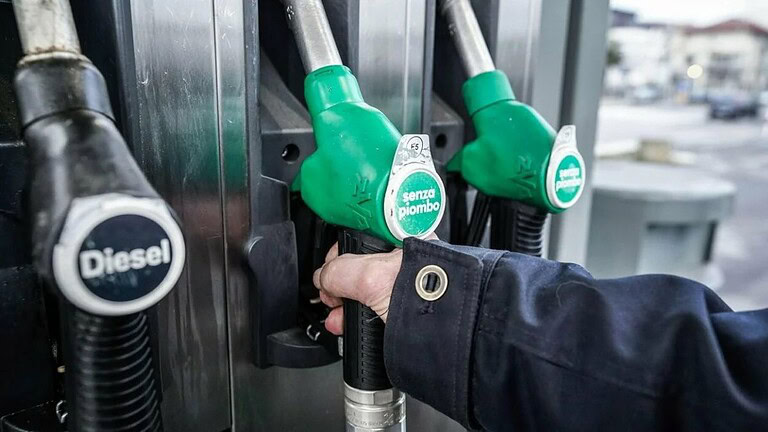Prezzi carburanti in calo: dove si risparmia di più regione per regione