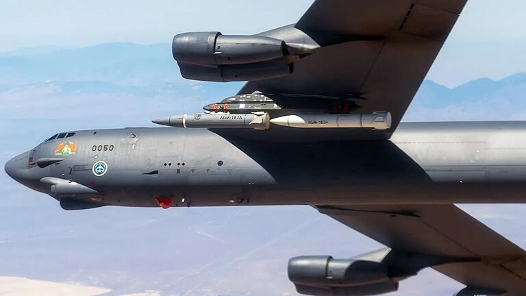 Missile ipersonico ARRW: così gli USA distruggeranno portaerei