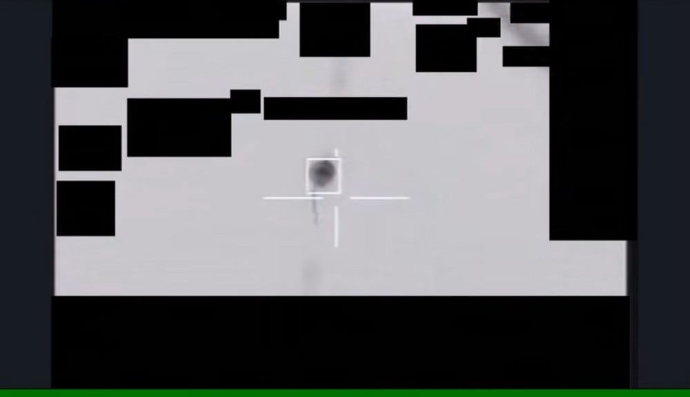 UFO, nuovi video dal Pentagono: mostrate scie e figure misteriose