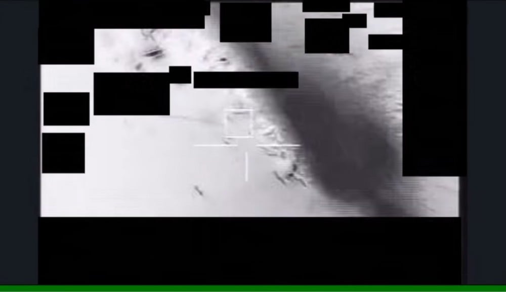 UFO, nuovi video dal Pentagono: mostrate scie e figure misteriose