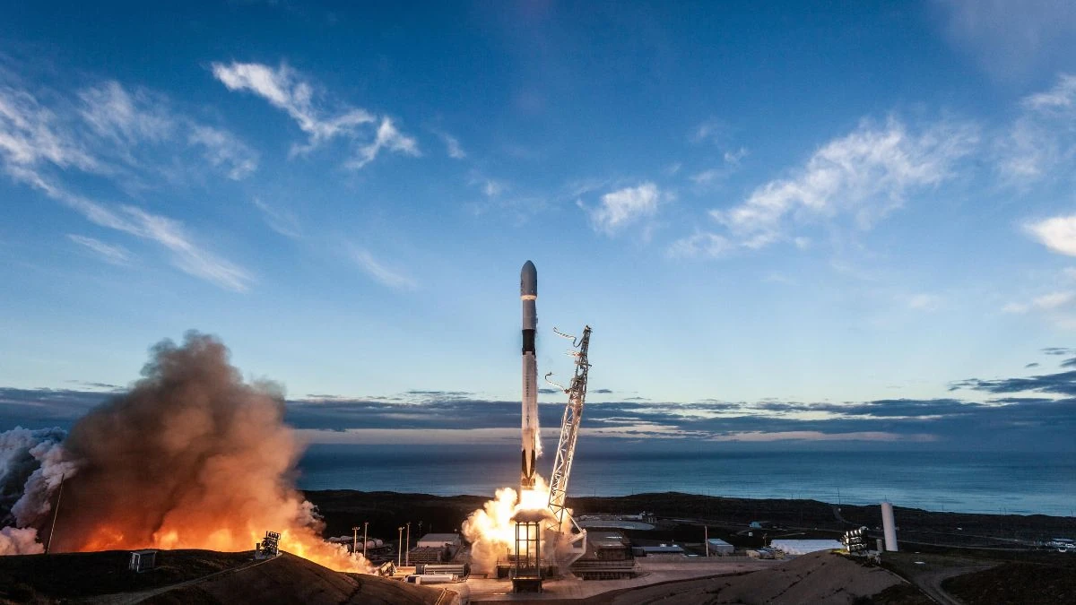 SpaceX costruirà una mega fabbrica solare: ecco a cosa servirà