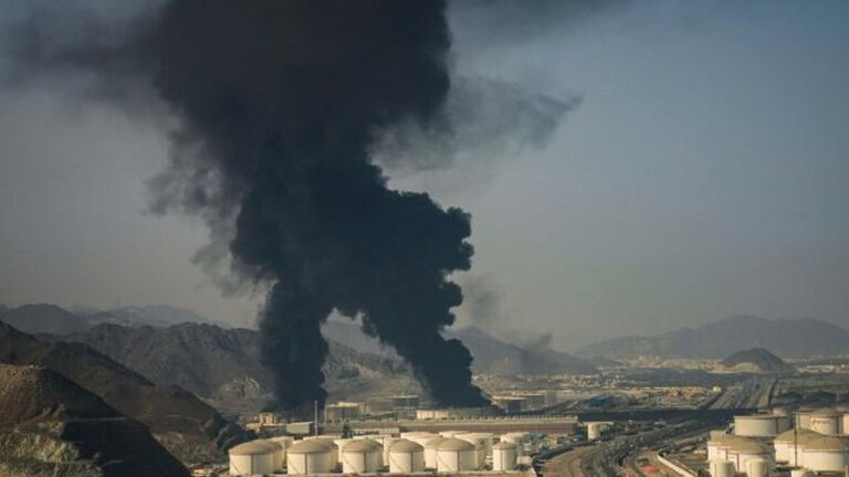 Shock petrolifero, crisi senza precedenti: i numeri sono impietosi
