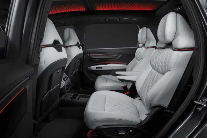 Audi Q9 interni