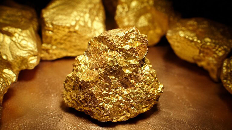 Oro: ecco perché non si ossida mai, il segreto è negli atomi