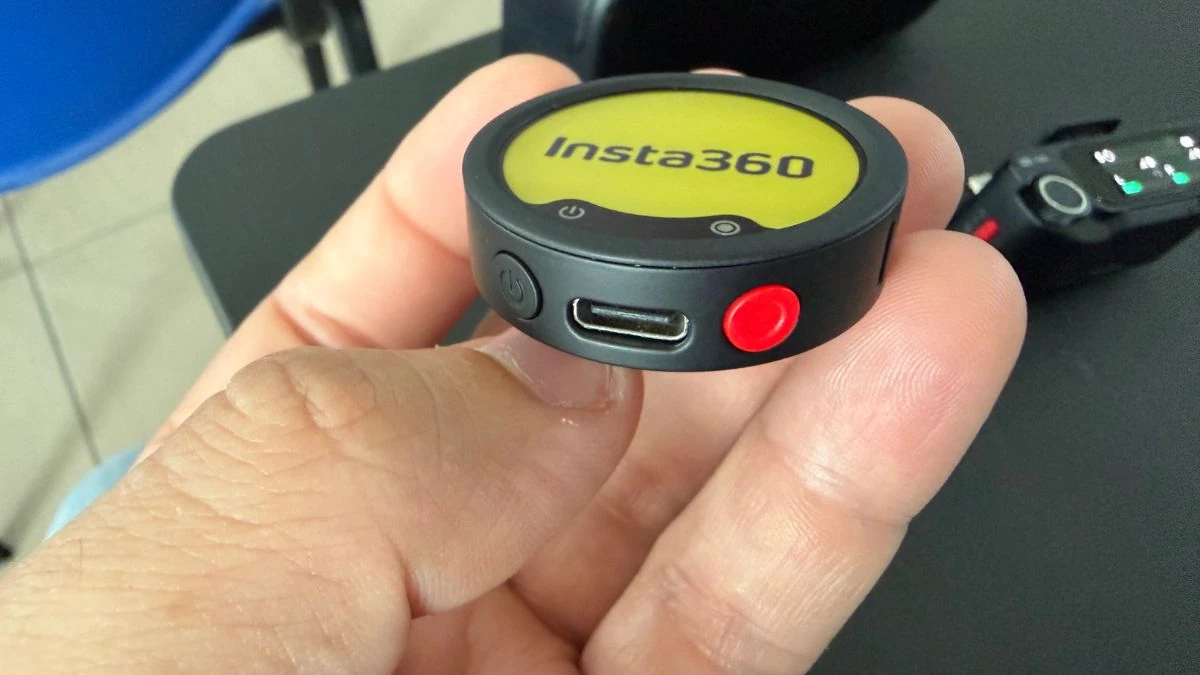 Insta360 Mic Pro: un microfono wireless top di gamma con display personalizzabile