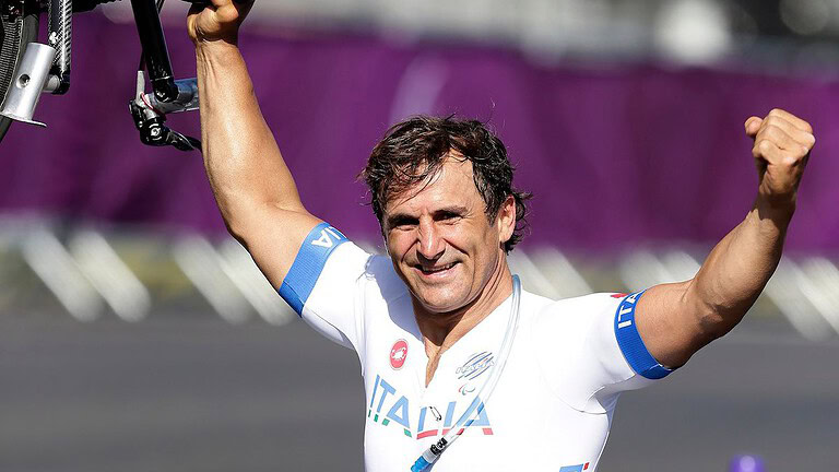 Alex Zanardi: addio a una leggenda dello sport e ad un grande esempio