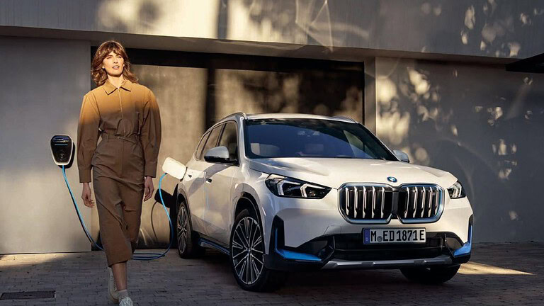 BMW, un modello ha problemi con le consegne: i tempi si allungano