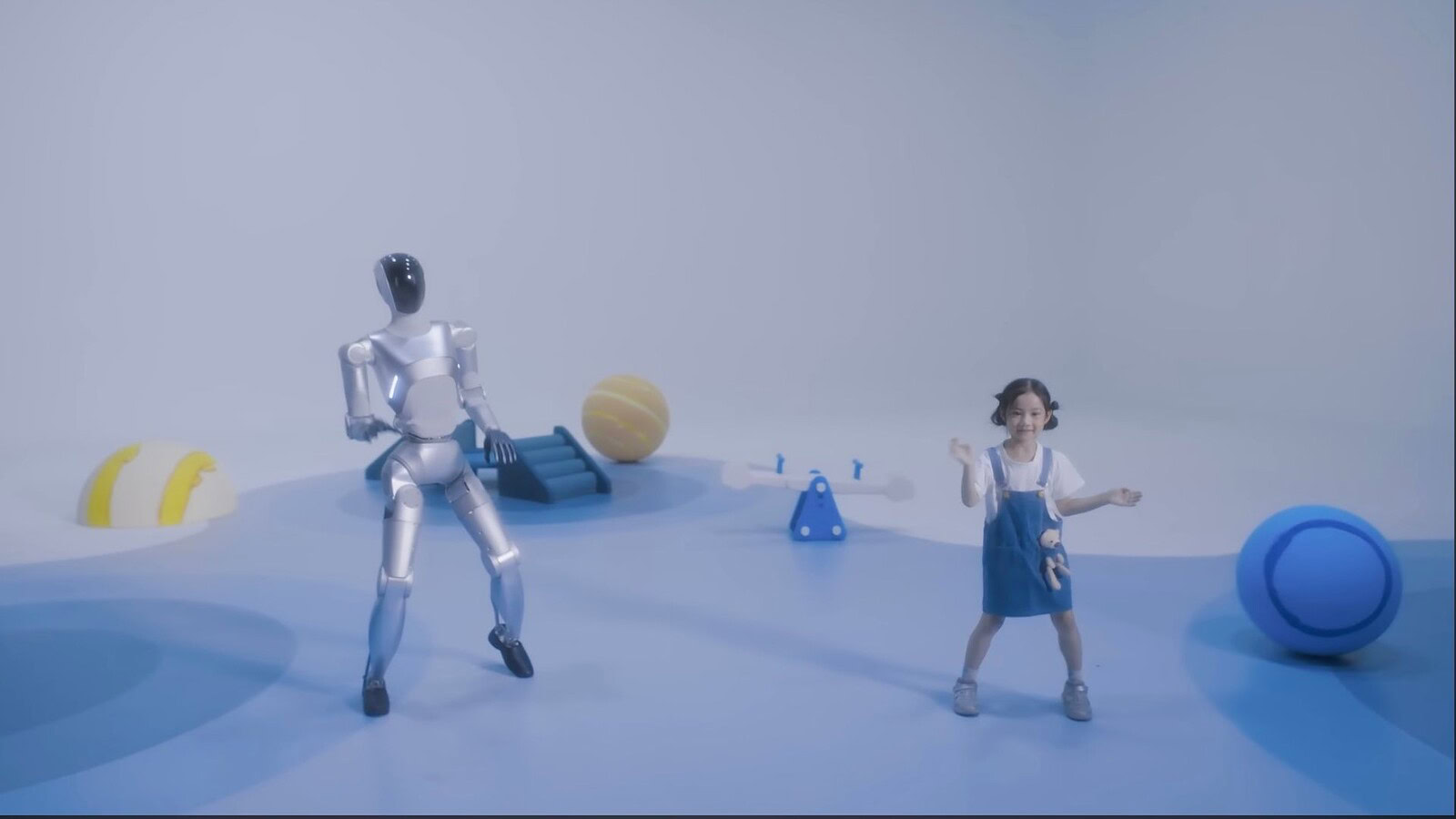 Luna, il robot umanoide di LimX Dynamics che danza e costa 35.000€