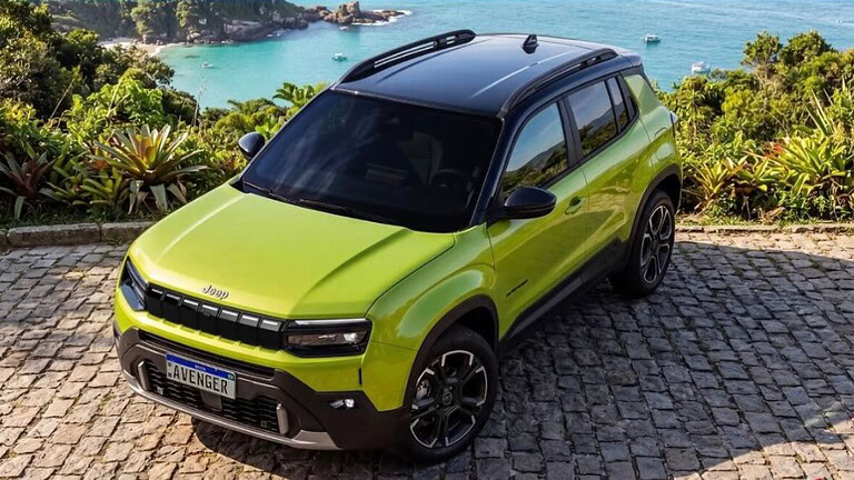 Jeep Avenger cambia volto: il restyling la rende tutta nuova