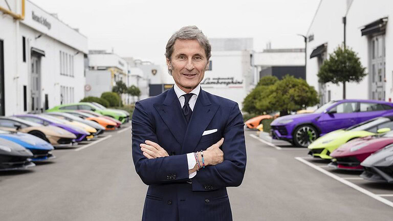 Lamborghini boccia l'elettrico: Winkelmann esalta le ibride dopo la Ferrari Luce