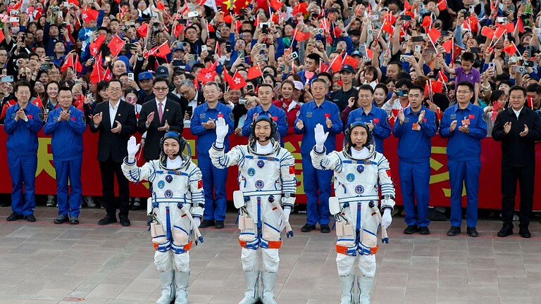 Cina, missione Shenzhou-23: astronauta resterà in orbita per un anno