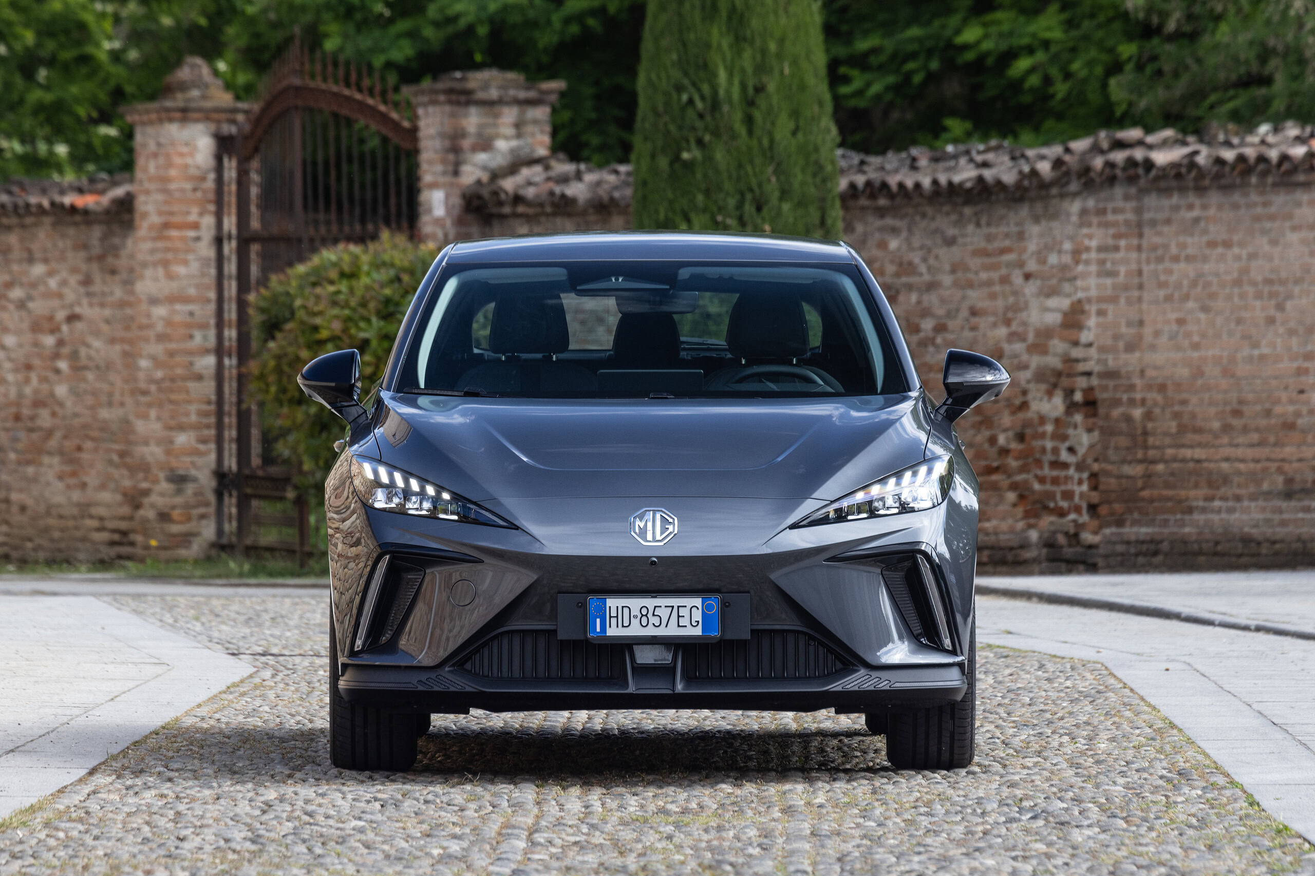 MG4 EV LUX 2026 15