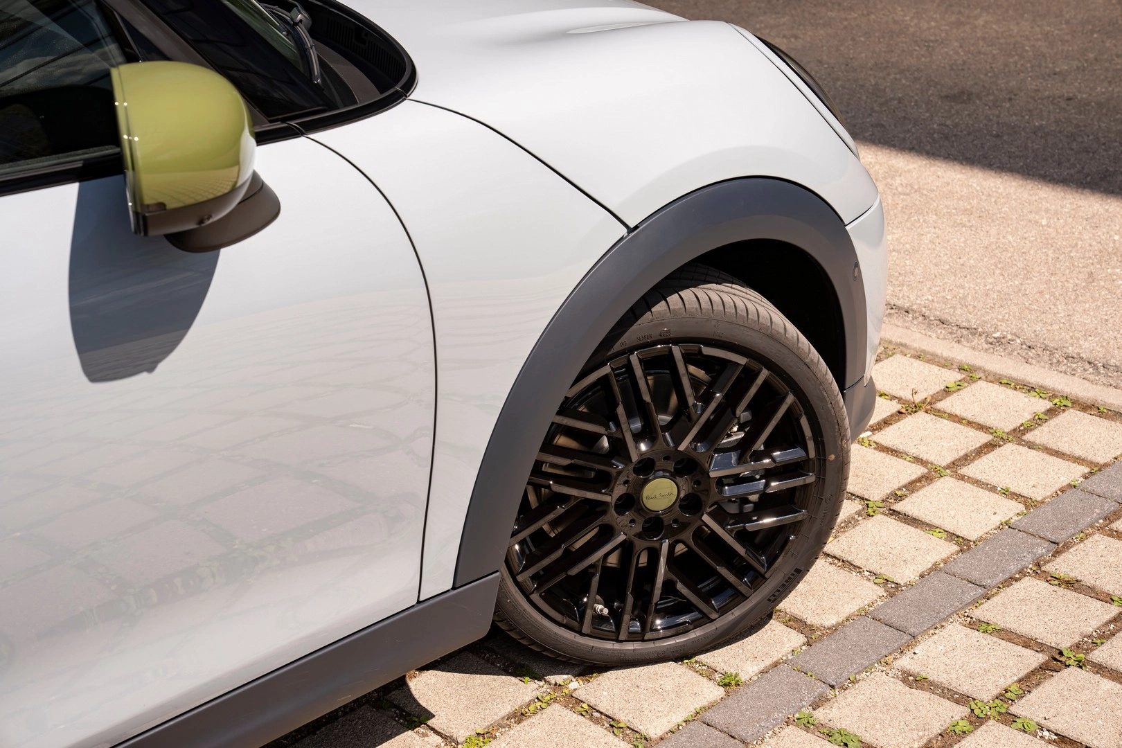 MINI Paul Smith Edition: la nuova auto in serie speciale stupisce